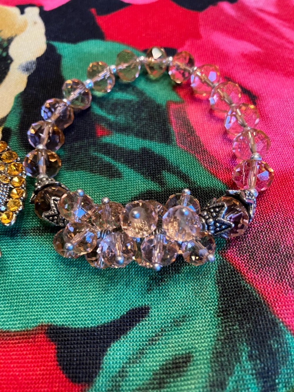 VINTAGE RHINESTONE BROOCH AND CRYSTAL BRACELET 3 1/4” - Picture 7 of 16